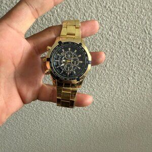 Fashionable Gold Watch